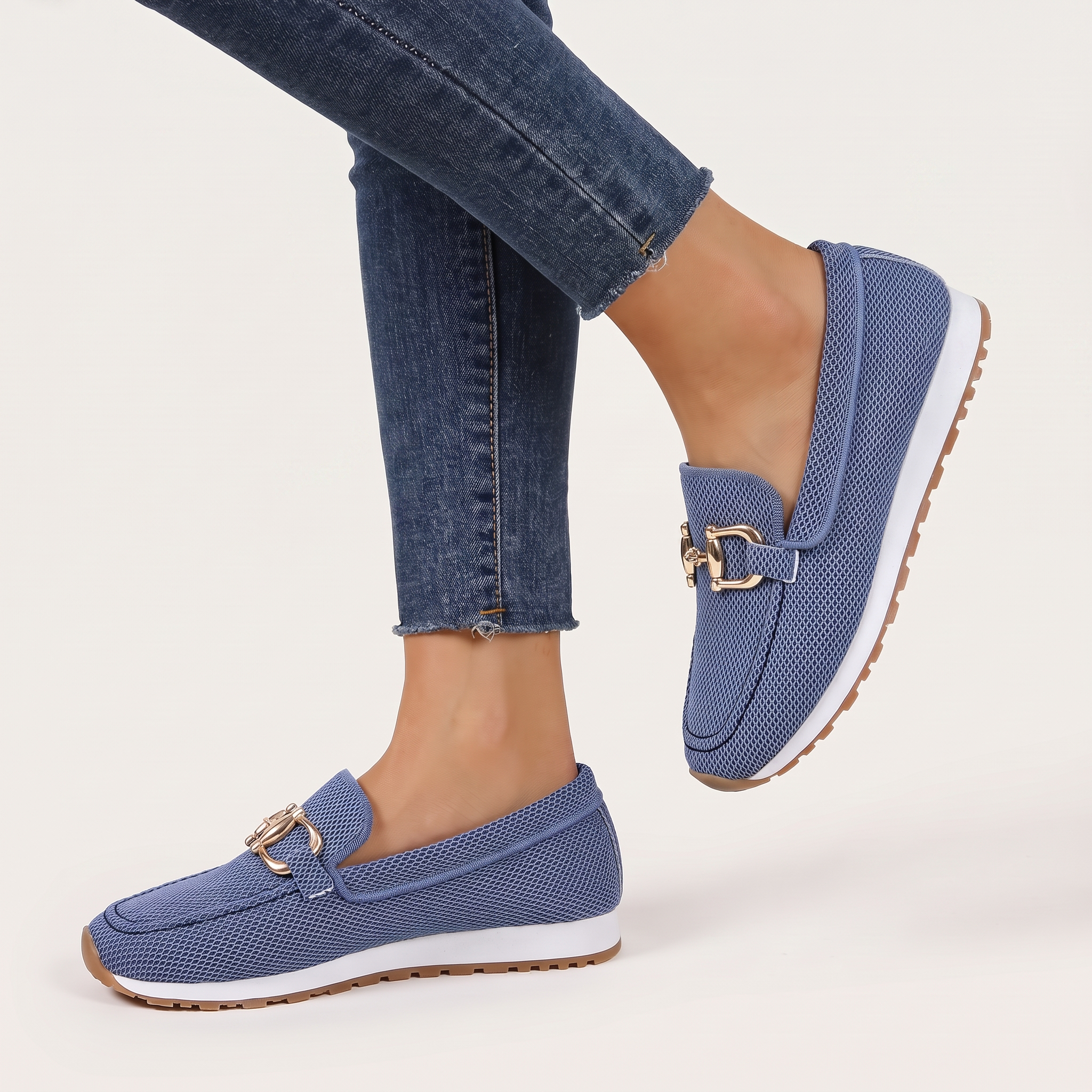 Blue / 9